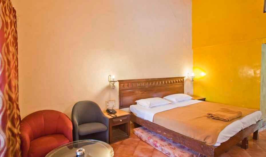 R Wood Resort Matheran Esterno foto