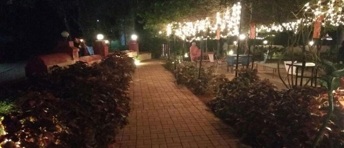 R Wood Resort Matheran Esterno foto