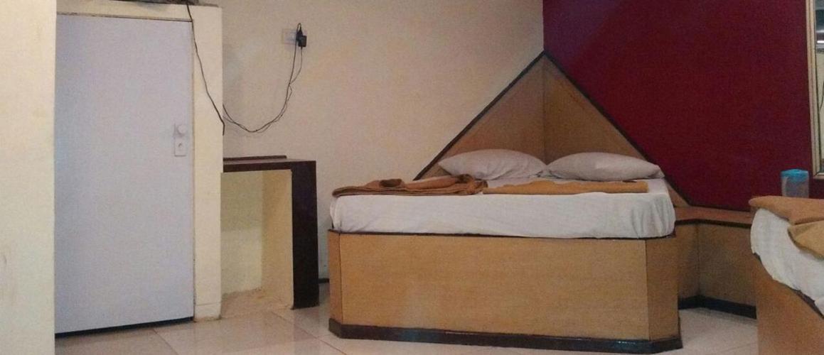 R Wood Resort Matheran Esterno foto